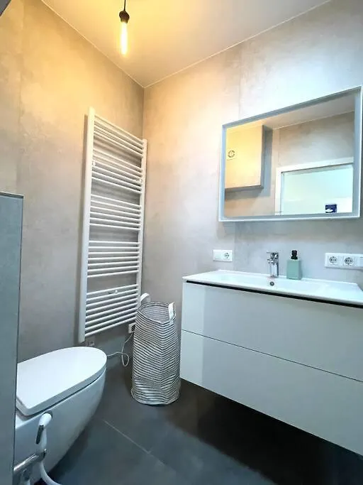 Penthouse 3 Bedrooms In Center W. Private Garden Luxembourg Apartment